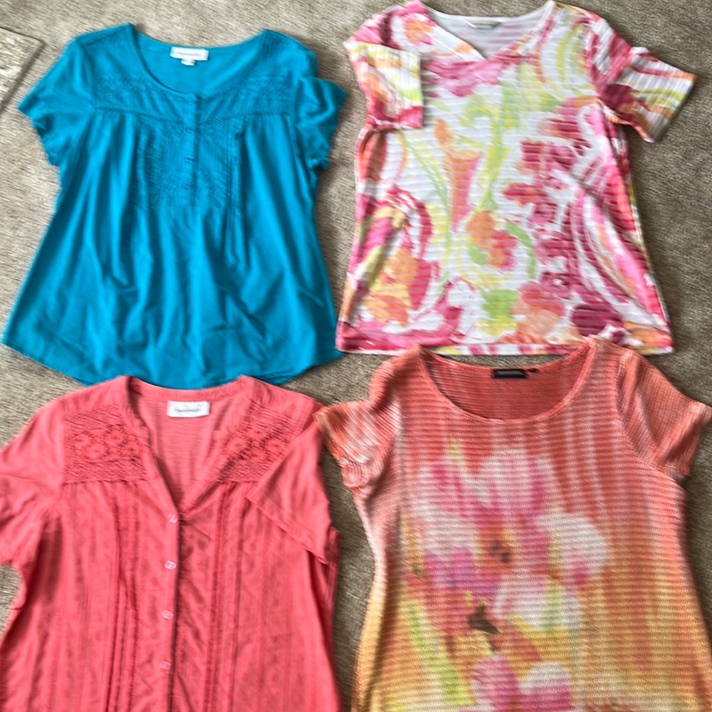 Women’s Tops.  Size Medium - Used but in Great Condition!